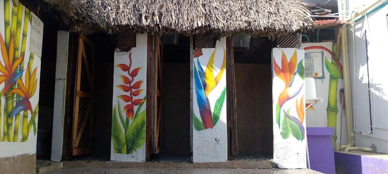The Wizard & Bar Baru Hotel Playa Blanca Exterior foto